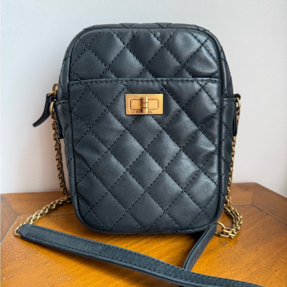 Chanel reissue Black and Gold calfskin Quilted Crossbody Bag with Chain Strap
